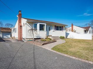 81 Liberty Ave, North Babylon, NY 11703