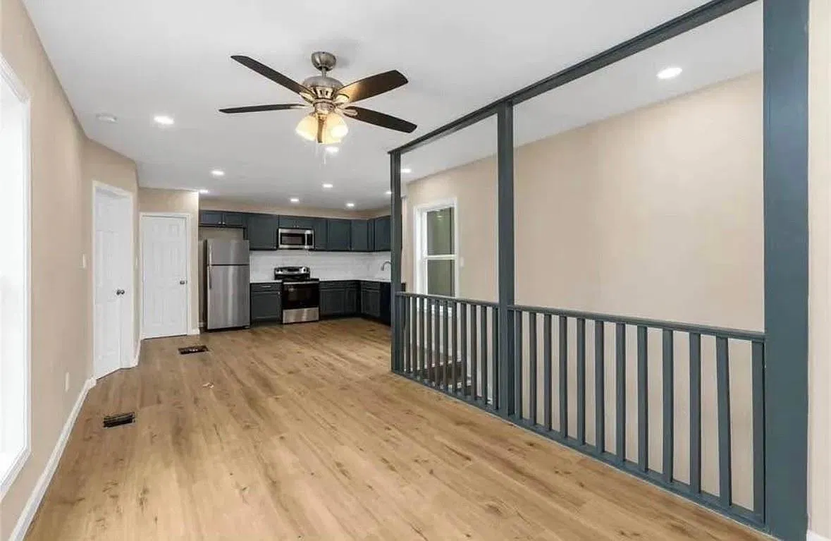 3 bed, 2.0 bath, 1138 sqft, $1,650 — Photo 4