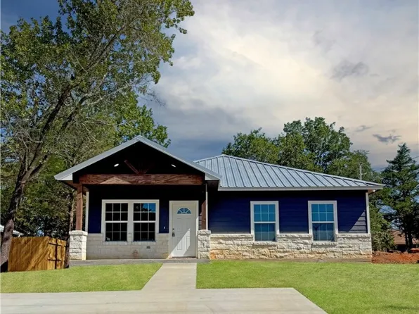 122 Crestway St, Hearne, TX 77859