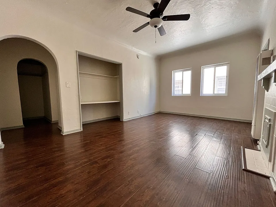 512 N. Alexandria Ave