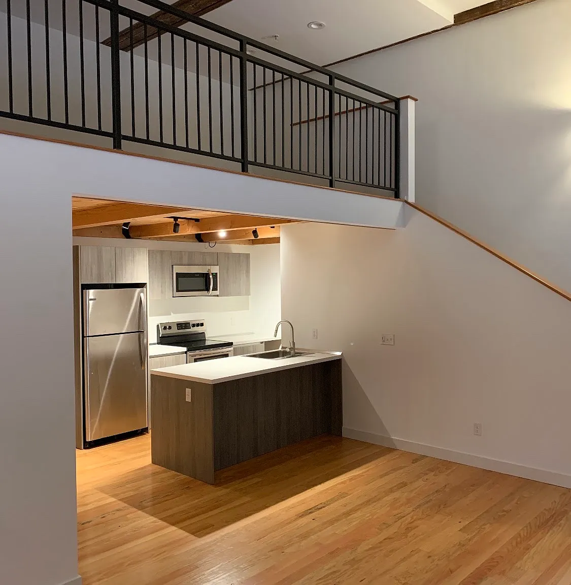 1 bed, 780 sqft, $1,995 — Photo 1