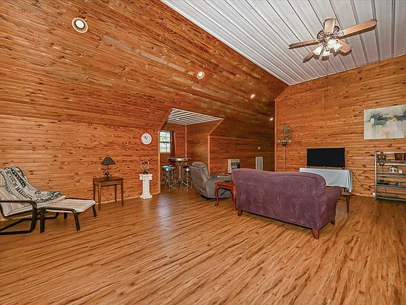 2nd image of 309 Yeager Rd