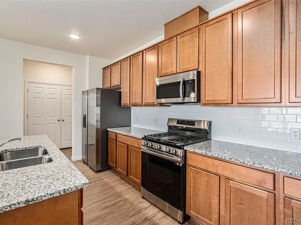 6153 N Ceylon Street Bldg 8 #204, Denver, CO 80249
