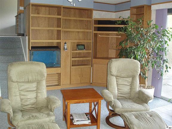 4th image of 1249 Highland Dr