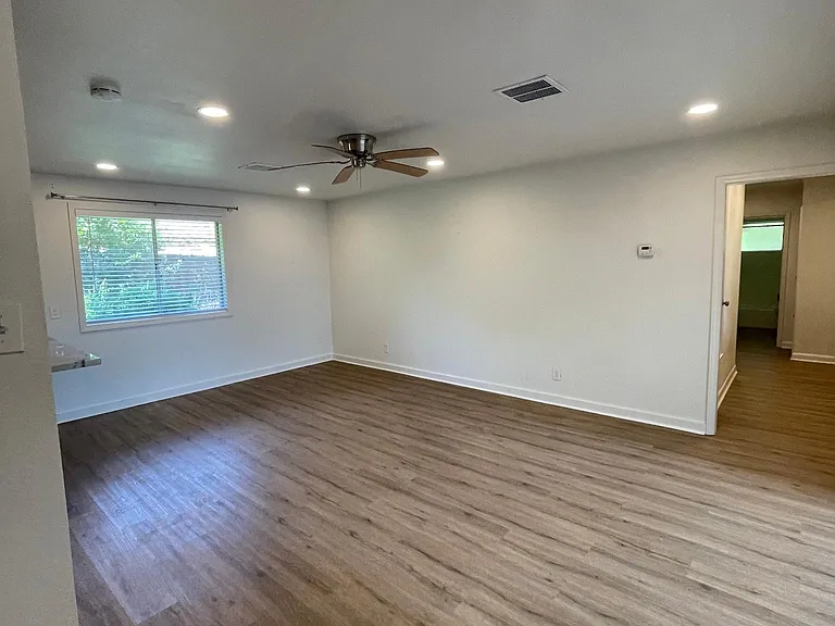 2102 Emerson St — Photo 6