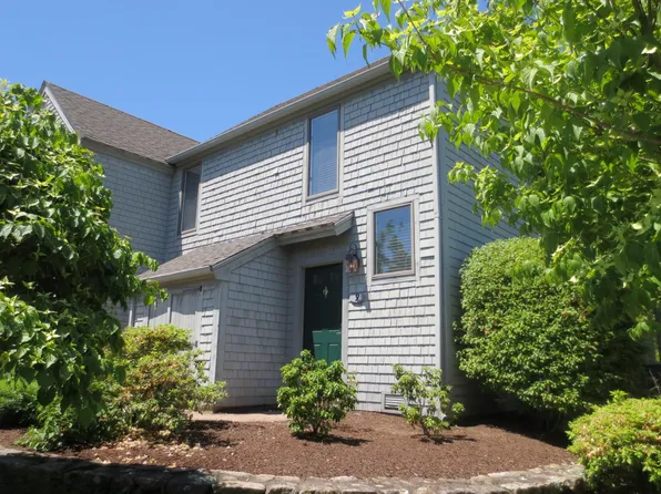 9 Lanyard Way, Mashpee, MA 02649