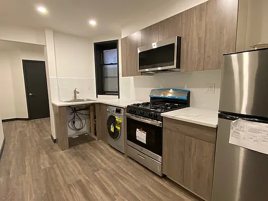 Rented by REAL New York | media 21