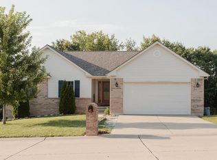 1905 Jessica Hills Ct, Washington, MO 63090
