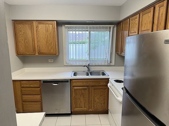 4th image of 322 N Carter St Unit 104