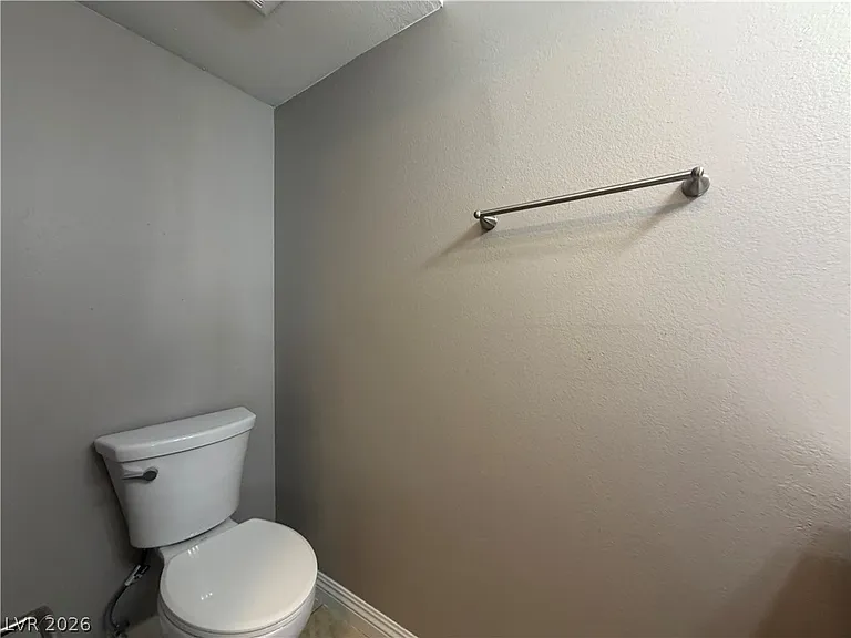 6207 Meadow Brook Ln — Photo 8