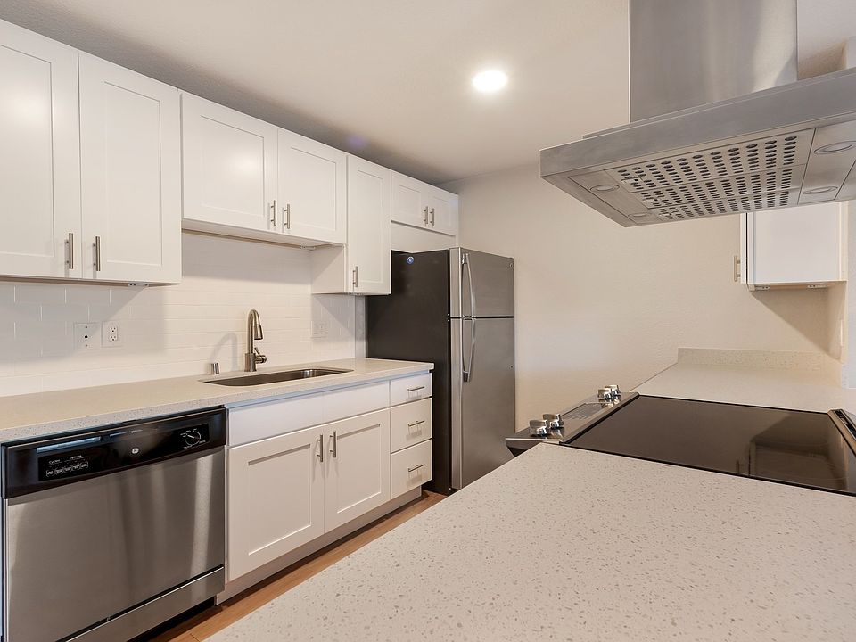 Renovated kitchens with premium finishes are available for upgrade. Ask the leasing team for more details.