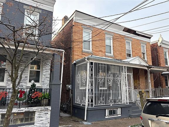 2nd image of 1022 Mechanic St