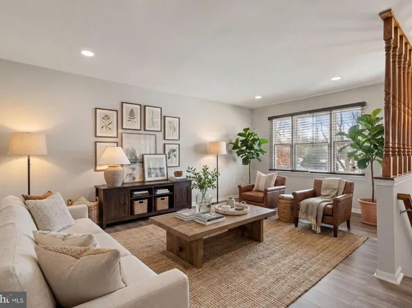 14532 Eddy Ct, Centreville, VA 20120