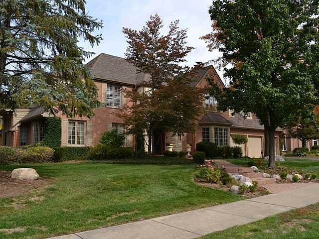 1st image of 1253 E Hillwood Cir