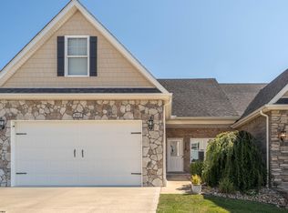 202 Red Oak Ln, Morgantown, WV 26501