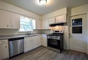 5042 Grape St — Photo 7