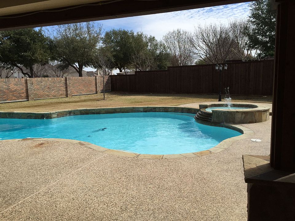 1st image of 2920 Hornby Ln