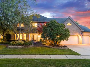 911 Brocks End Ct, Naperville, IL