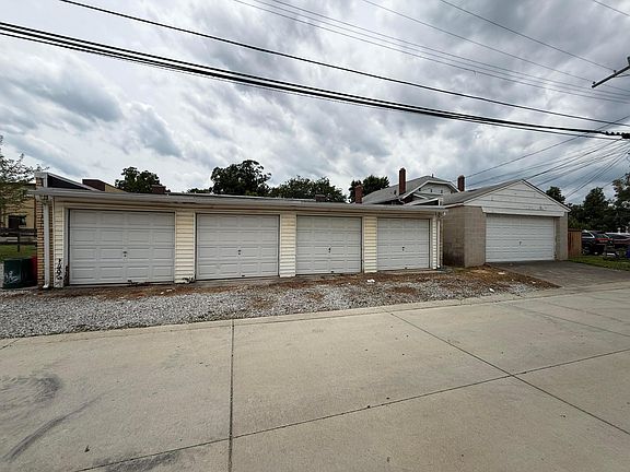 3rd image of 900 Northwest Blvd #906