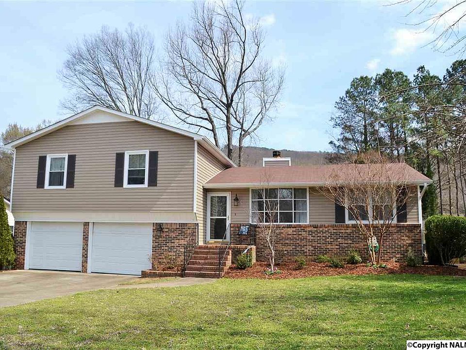 1st image of 13019 Camelot Dr SE