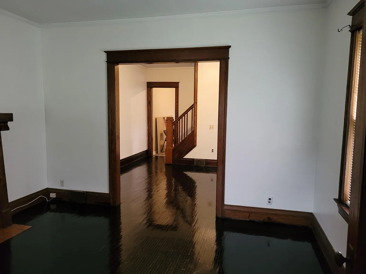 3 bed, 1.5 bath, 1297 sqft, $1,500 — Photo 1