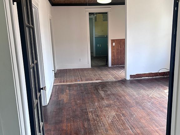 5th image of 2034 North Blvd