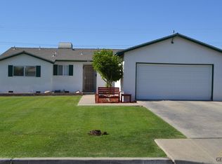 1621 17th Ave, Delano, CA 93215