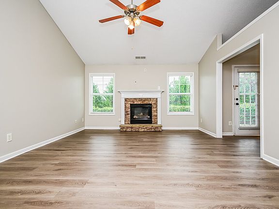 4th image of 3896 Pine Village Pl
