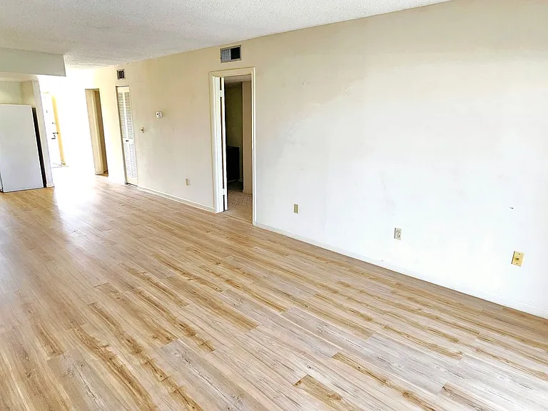 2135 N Courtenay Pkwy #B-209 — Photo 34