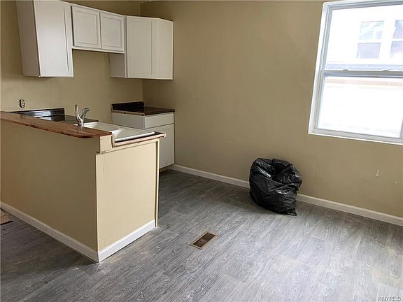 2nd image of 1416 Kenmore Ave