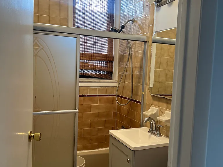 427 Kennedy Blvd #301 — Photo 16
