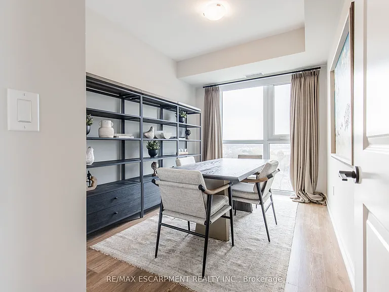 870 Queenston Rd #504 — Photo 21