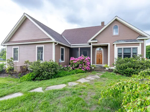 86 Rundlett Hill Road, Bedford, NH 03110
