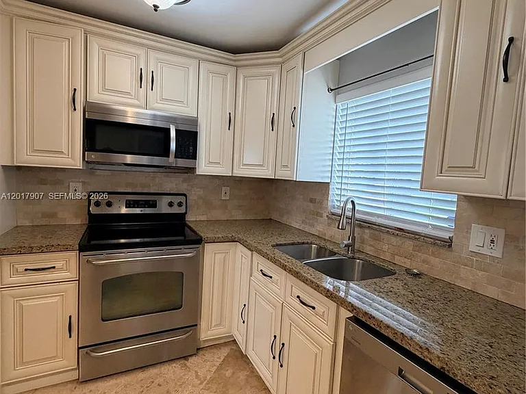 3300 Atlanta St #15C — Photo 10