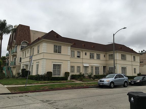2nd image of 1000 S Sherbourne Dr