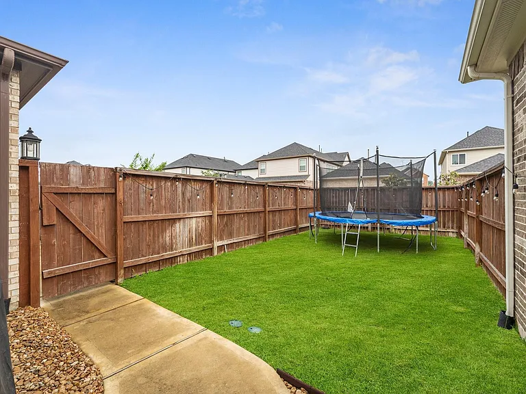 27022 Brighton Valley Way — Photo 16