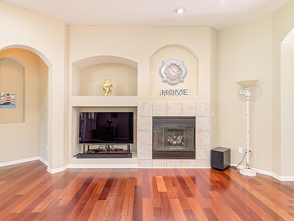 3rd image of 6327 Courtney Crest Ln