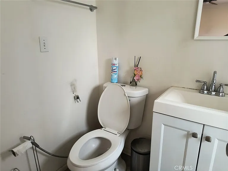 20619 Cohasset St — Photo 7
