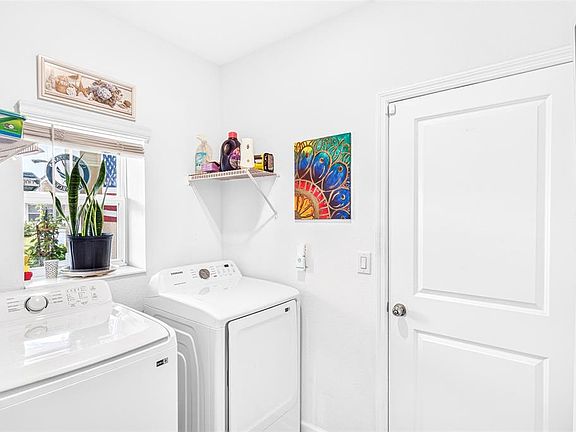 3rd image of 617 TROTTERS DRIVE