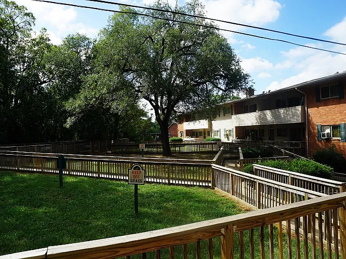 Riverdale Village Apartments — Photo 8