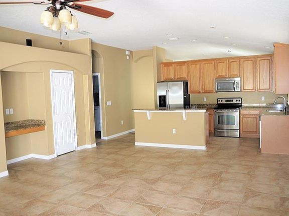 5th image of 18121 Bahama Bay Dr