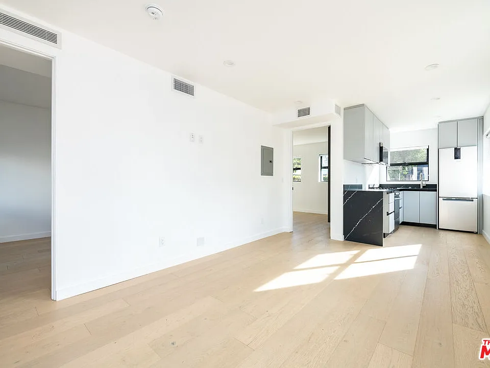 1325 Cabrillo Ave #2