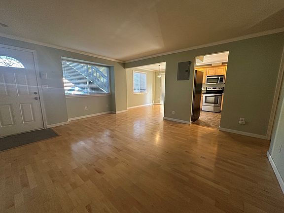 3rd image of 415 Healy Ave S Unit 111-1