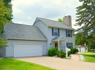 1344 Main St, Oconto, WI 54153