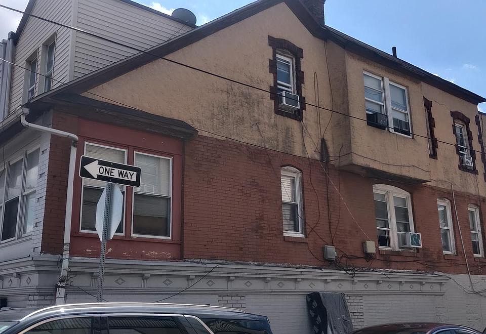 1st image of 1918 S 65th St