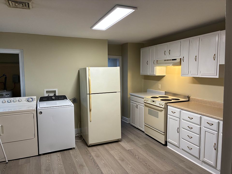 1st image of 122 E Penn St #2