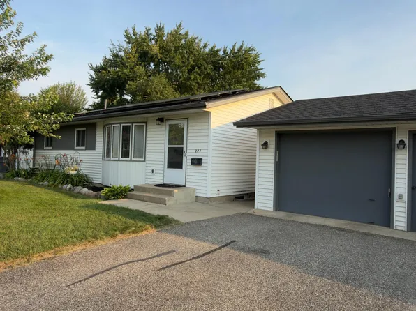 224 W 3rd St, Waconia, MN 55387