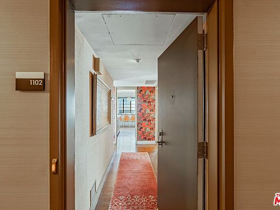 3rd image of 7250 Franklin Ave Unit 1102