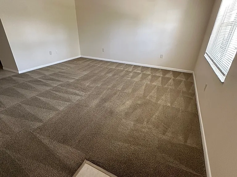 544 SW 35th St — Photo 100