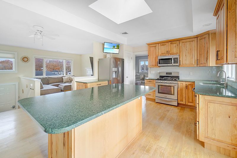 15 Marlin Rd, East Quogue, NY 11942 | Out East